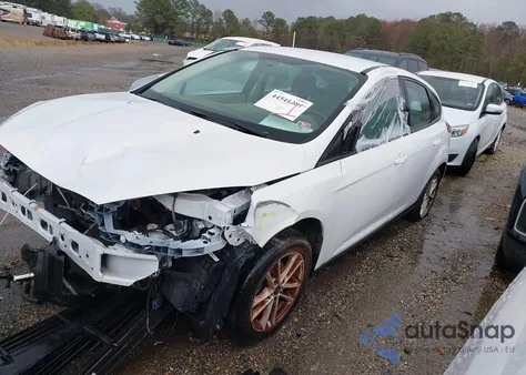 2017 Ford Focus Se z USA, uszkodzony, nr VIN 1FADP3K21HL202858